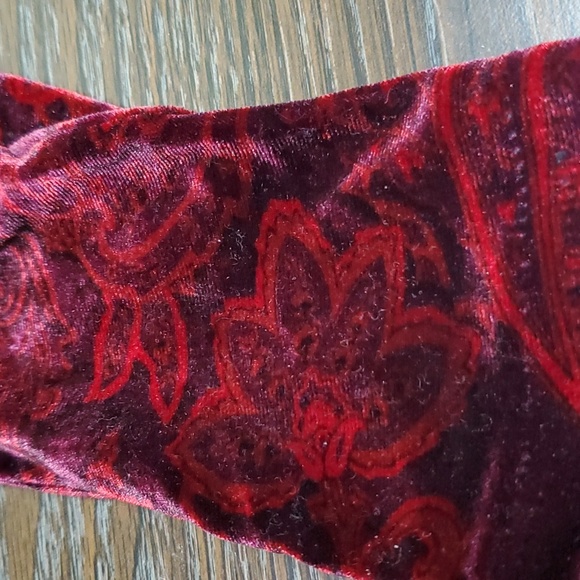 Burgundy wine velvet victorian roses pattern stretch gloves La Crasia sm/med - Picture 2 of 5